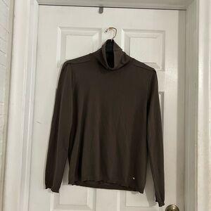 Escada Brown Turtleneck Sweater Lightweight Knit virgin wool silk